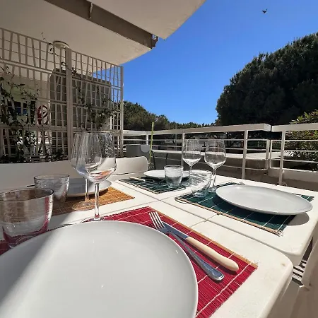Perla Nerathe Exclusive In Riminiabove Bounty Restaurant Apartmán *